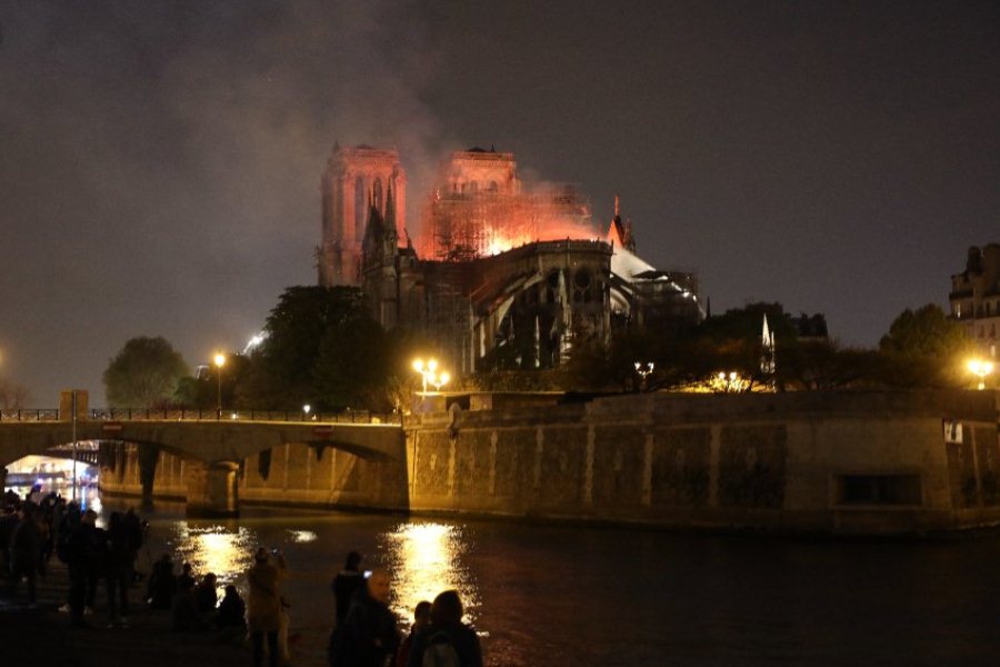 Incendio Notre Dame AFP