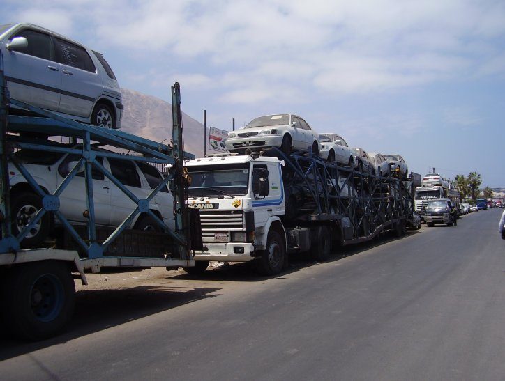 importacion vehiculos autos usados camionetas camiones Archivo UH