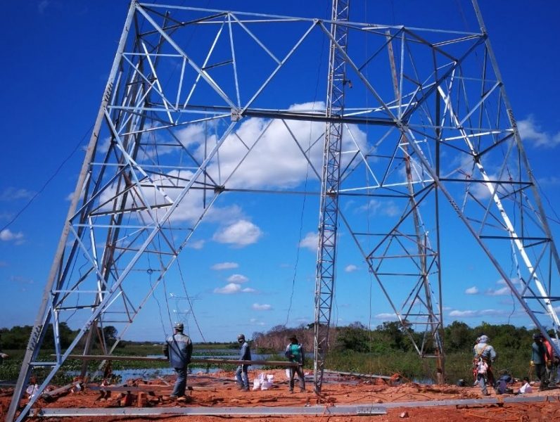 trabajos linea 500 kV energia electrica ANDE 02