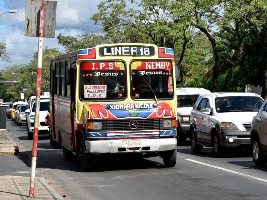 bus unidad colectivo empresa de transporte 29 de Setiembre linea 18 UH