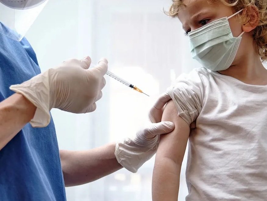 niños vacunas medicina pediatria covid